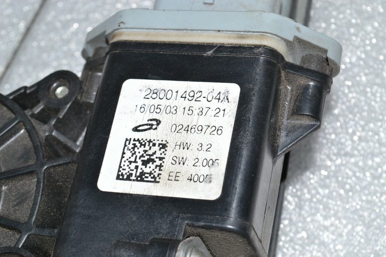 Renault Trafic III Vivaro B Oriģinālais logu regulators ar motoru 807216280R 93867659