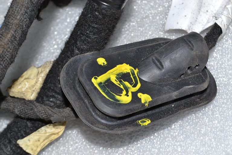 Renault Trafic III 1.6 dCi vadu instalācijas korpuss 241638944R 241638399R 93459524