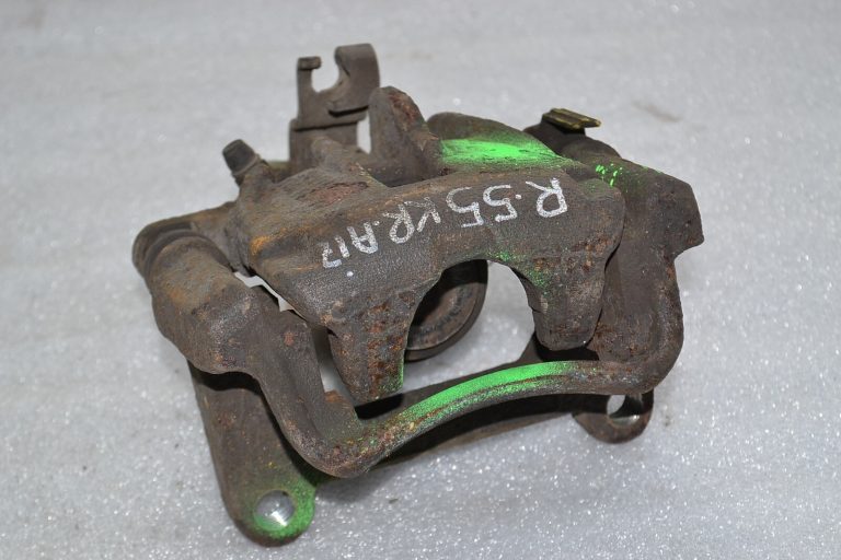 Renault Trafic III Opel Vivaro B Aizmugurējais bremžu suports kreisais 7701056166 7701050917