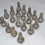 20x Renault Trafic III Opel Vivaro B oriģinālo riteņu skrūvju komplekts 7703003006