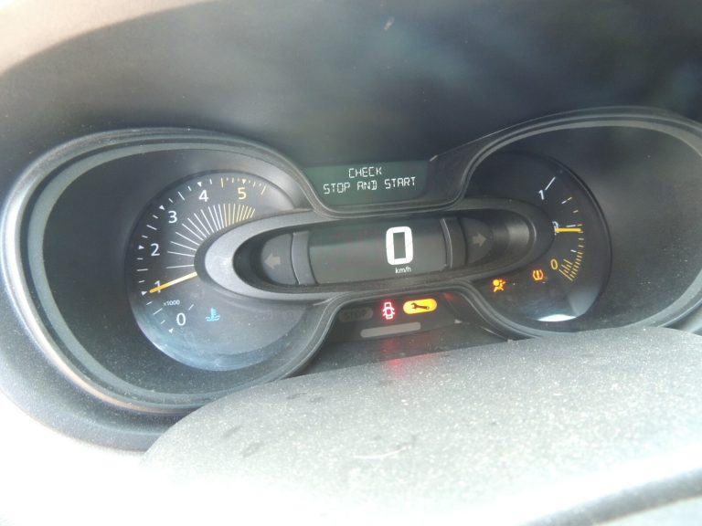 Renault Trafic III dīzeļdegvielas instrumentu kopa spidometrs 248102239R 248106465R 248105825R 248105825R