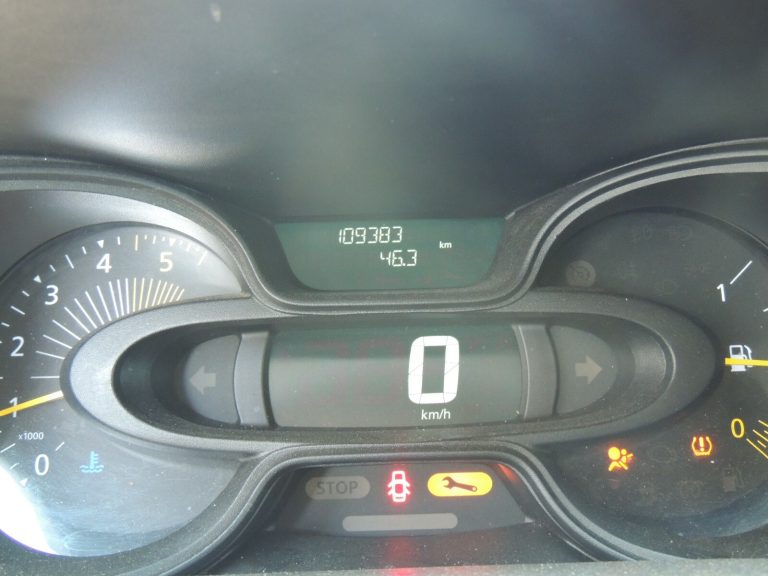 Renault Trafic III dīzeļdegvielas instrumentu kopa spidometrs 248102239R 248106465R 248105825R 248105825R