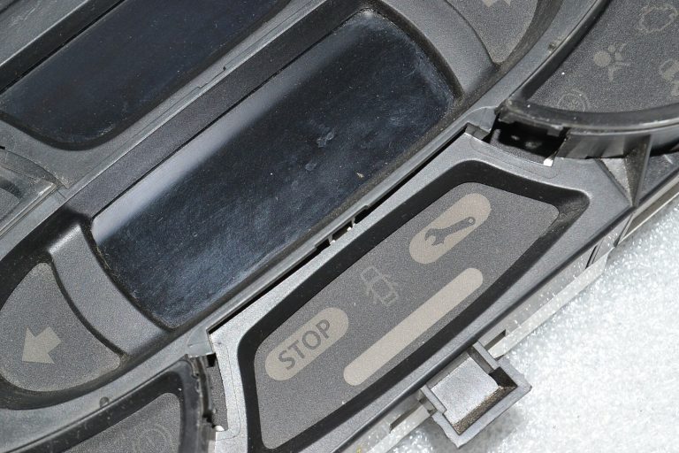 Renault Trafic III dīzeļdegvielas instrumentu kopa spidometrs 248102239R 248106465R 248105825R 248105825R