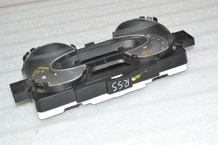 Renault Trafic III dīzeļdegvielas instrumentu kopa spidometrs 248102239R 248106465R 248105825R 248105825R