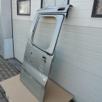 Renault Trafic II aizmugurējās kreisās durvis aizmugurējo durvju krāsa TEC66 Aizmugurējās durvis aizmugurējās kreisās durvis
