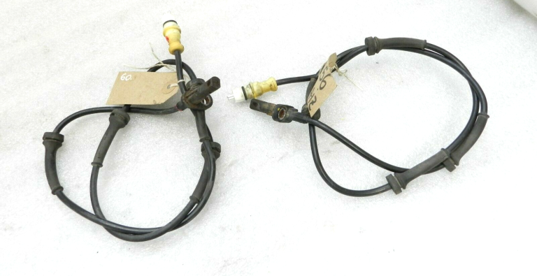 Renault Trafic II Opel Vivaro A ABS sensors Aizmugures ātruma sensors 8200724127