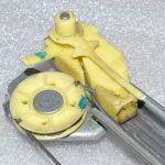 Renault Trafic II Opel Vivaro A Logu regulators priekšējais kreisais 7700311820