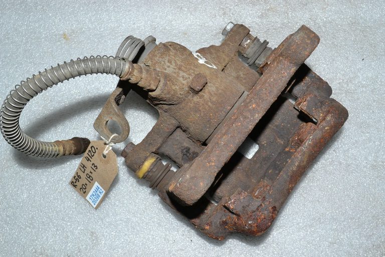 Oriģinālais Renault Trafic II aizmugurējais bremžu skava kreisajā pusē 7701056166 7701050917