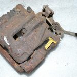 Oriģinālais Renault Trafic II aizmugurējais bremžu skava kreisajā pusē 7701056166 7701050917