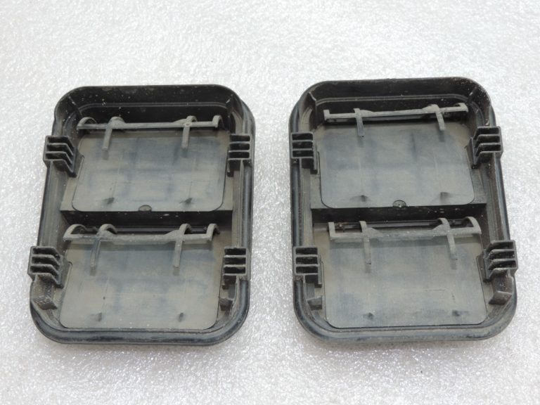 2x oriģināls Renault Espace 5 virsbūves ventilācijas restīšu komplekts