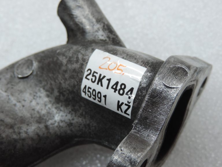Oriģinālā Renault Espace V Megane IV 1.6 dCi EGR vārsta atloka caurule 147252238R