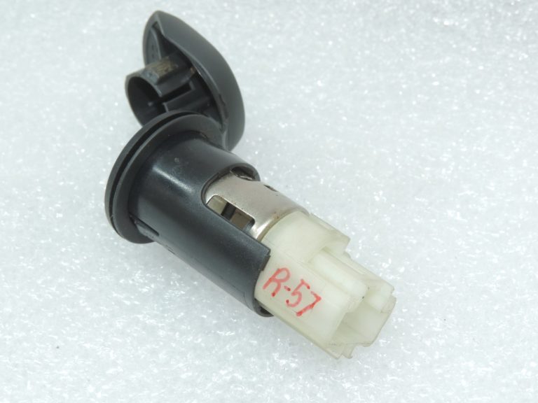 Oriģinālā Renault Espace V 12V aizmugurējā/priekšējā savienojuma ligzda 253312923R