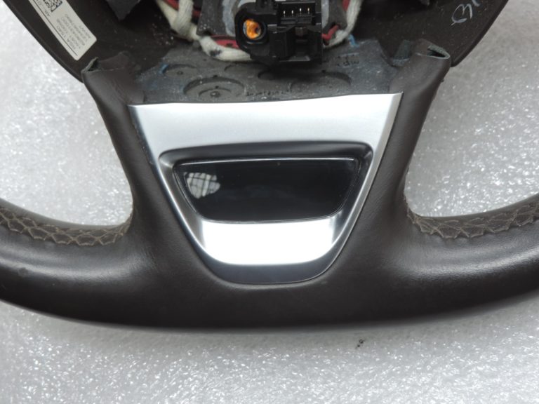 Oriģinālais Renault Espace V daudzfunkcionālais stūres ritenis Brown (HARM02) /ar skrāpējumiem!