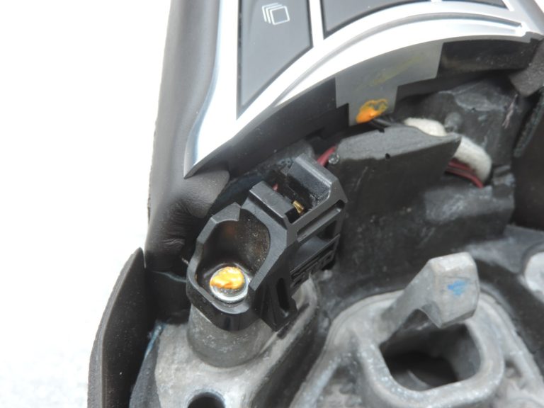 Oriģinālais Renault Espace V daudzfunkcionālais stūres ritenis Brown (HARM02) /ar skrāpējumiem!