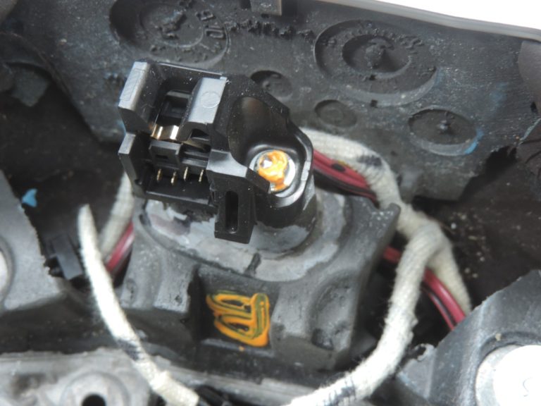 Oriģinālais Renault Espace V daudzfunkcionālais stūres ritenis Brown (HARM02) /ar skrāpējumiem!