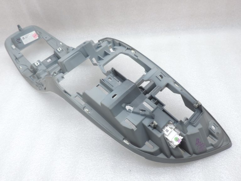Renault Espace V centrālās konsoles apgaismojuma rāmis ar gaismas joslu 969350167R