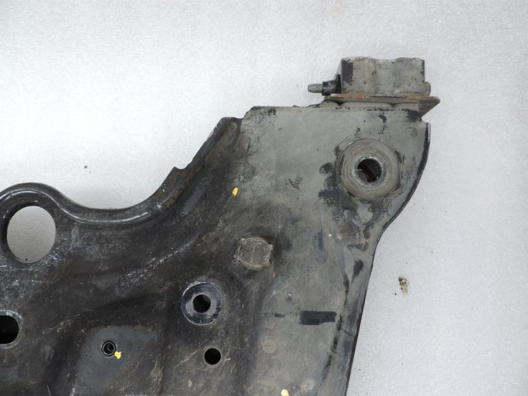 Renault Espace V JFC Oriģinālais priekšējais apakšrāmja krustojums 544014742R