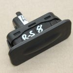 Oriģinālais Renault Captur I Clio III Megane III Zoe aizmugurējo durvju slēdzis 8200076256