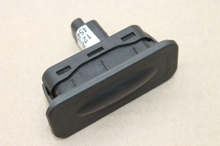Oriģinālais Renault Captur I Clio III Megane III Zoe aizmugurējo durvju slēdzis 8200076256