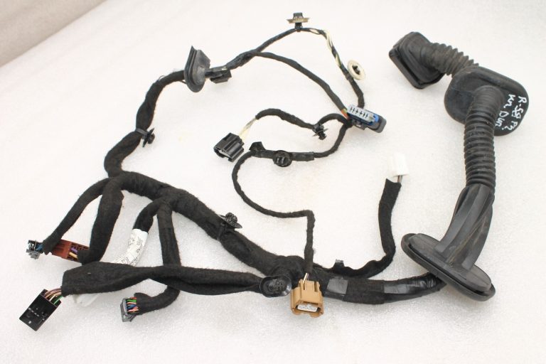 Renault Captur I (J87) Priekšējo kreiso durvju elektroinstalācijas instalācija 241244969R