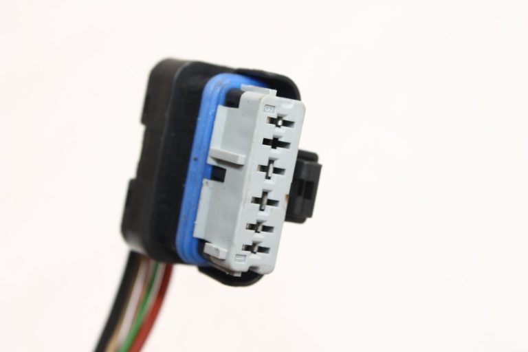 Renault Captur I (J87) Priekšējo kreiso durvju elektroinstalācijas instalācija 241244969R