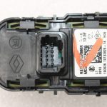Oriģināls Renault Captur I Clio IV ZoeZE50 Spoguļu regulēšanas slēdzis 255702886R