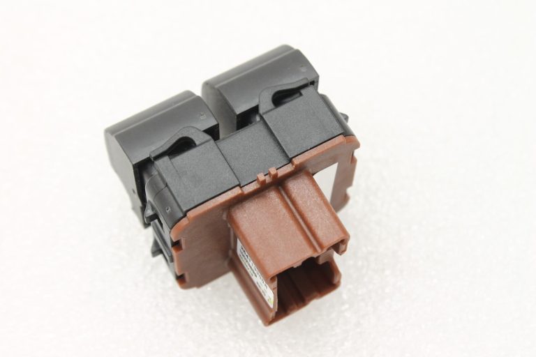 Oriģināls Renault Dacia priekšējais kreisais logu slēdzis 254113300R