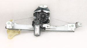 Renault Captur I (J87) Aizmugurējā kreisā loga regulators ar motoru 827012973R