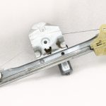 Renault Captur I (J87) Aizmugurējā kreisā loga regulators ar motoru 827012973R