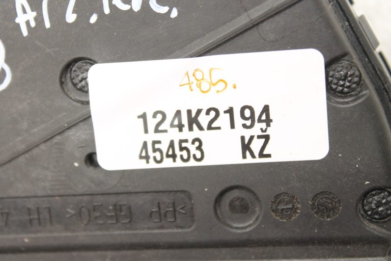 Oriģinālā Renault Captur I (J87) aizmugurējo kreiso durvju slēdzene 805034742R