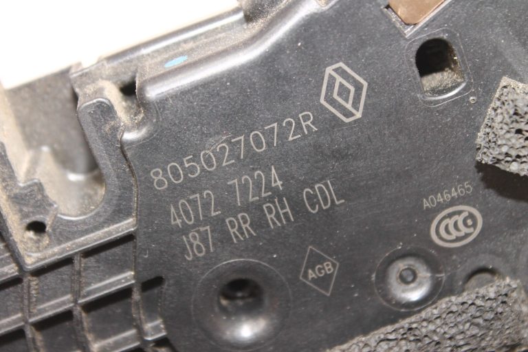 Oriģinālā Renault Captur I (J87) aizmugurējā labā durvju slēdzene 805027072R