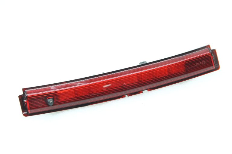 Oriģināls Renault Captur I (J87) Trešais bremžu lukturis GETESTED 265902759R