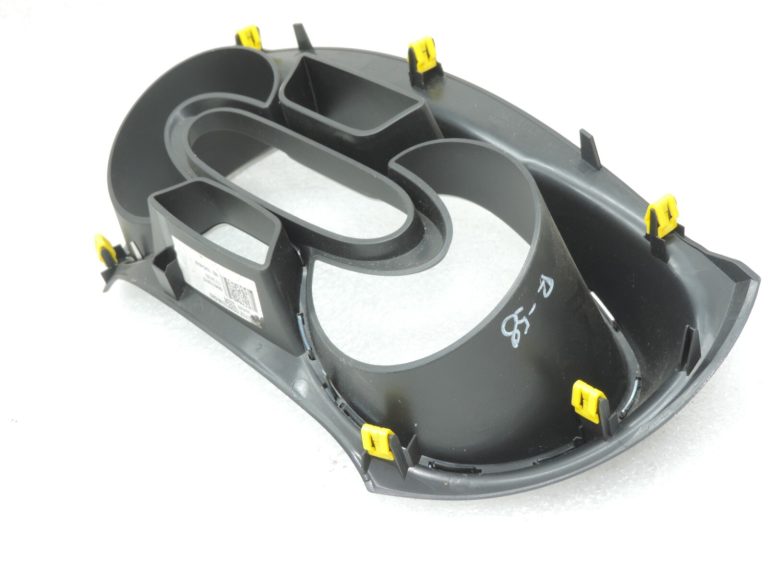 Renault Captur I (J87) Instrumentu paneļa spidometra pārsega panelis 682506533R