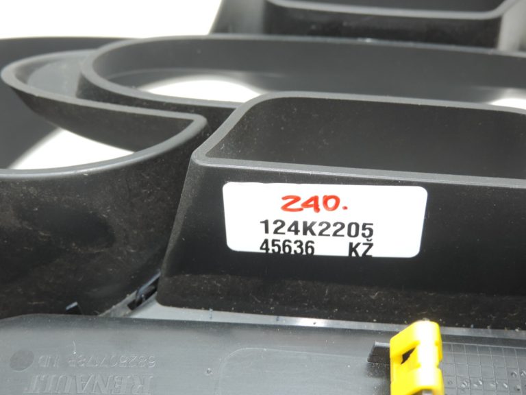 Renault Captur I (J87) Instrumentu paneļa spidometra pārsega panelis 682506533R