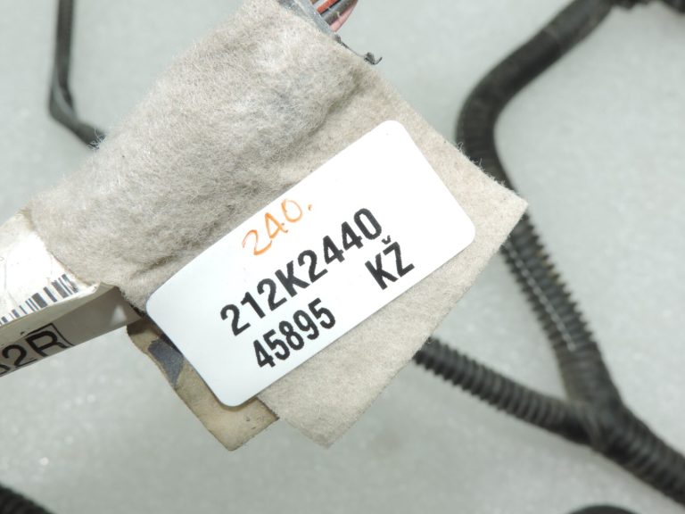 Oriģinālā Renault Captur I aizmugurējā PDC stāvvietas sensora vadu instalācija 240152782R