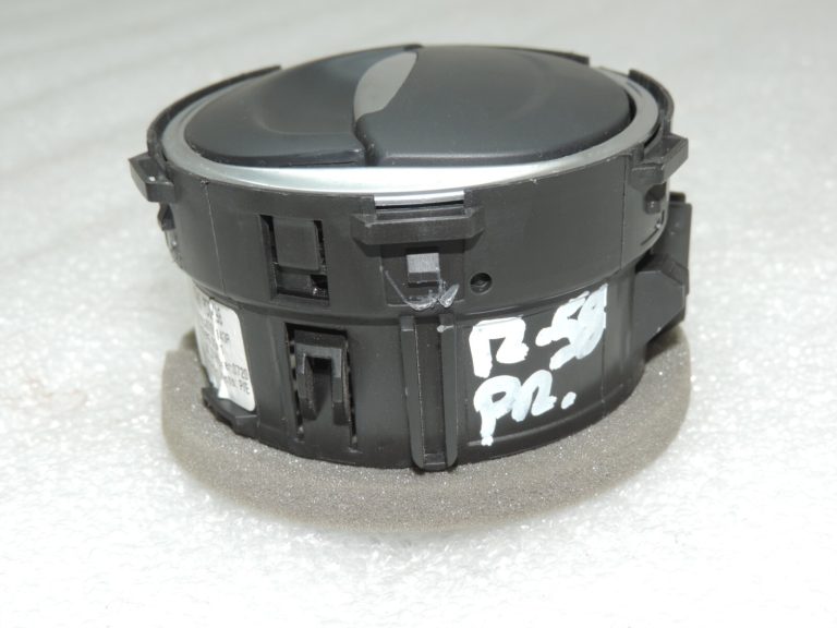 Oriģinālā Renault Captur I instrumentu paneļa ventilācijas atveres kreisais labais 687608143R