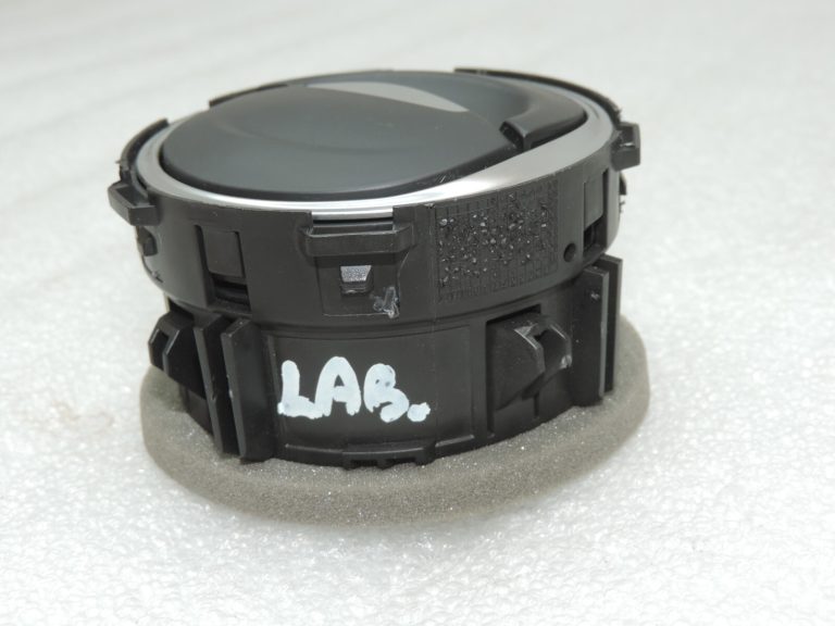 Oriģinālā Renault Captur I instrumentu paneļa ventilācijas atveres kreisais labais 687608143R
