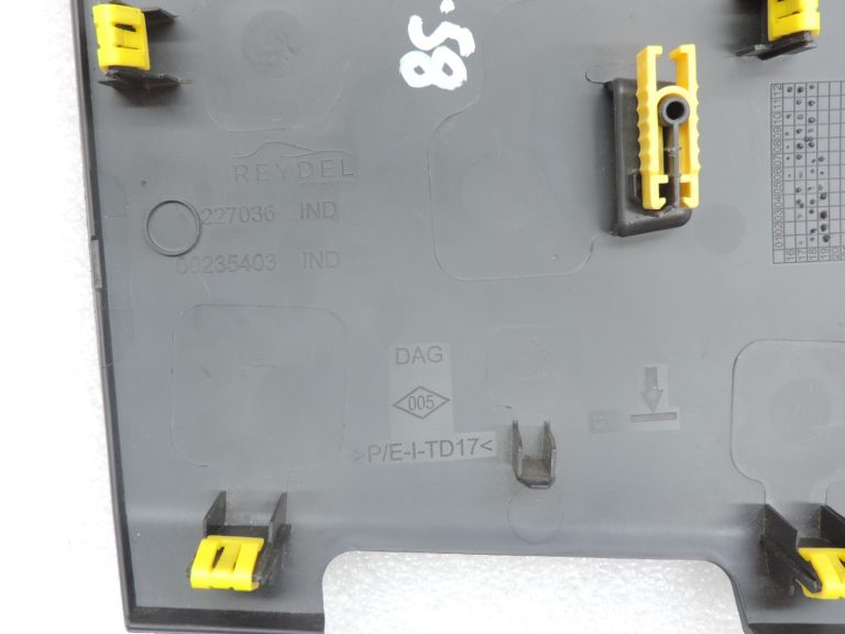 Renault Captur I (J87) instrumentu paneļa paneļa drošinātāju kārbas vāks