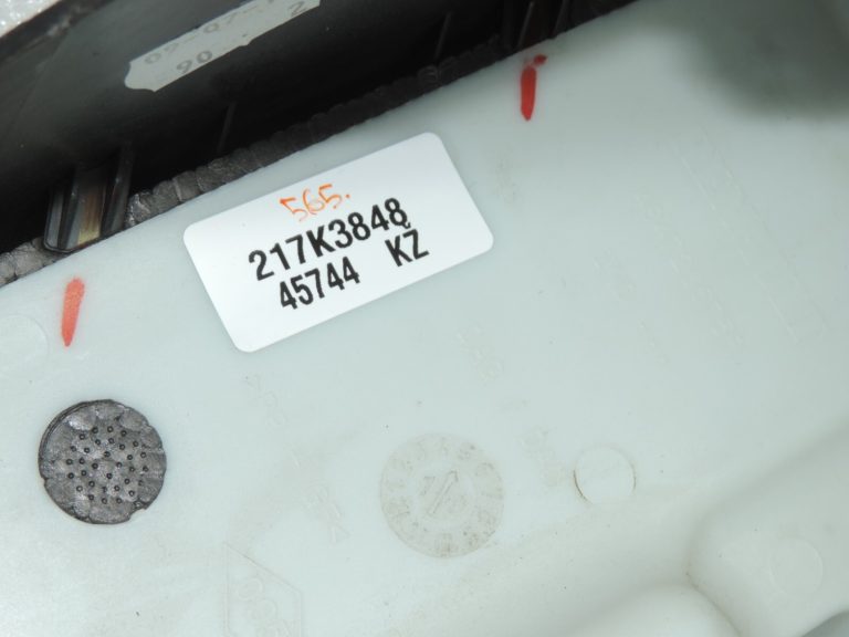 Oriģināls Renault Captur I Stūres statņa pārsegs 484721694R 484716853R 484726675R