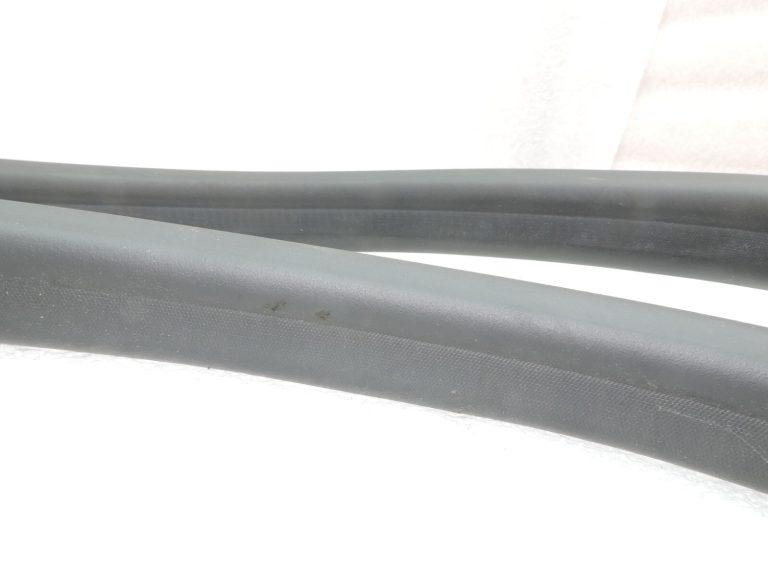 Oriģinālais Renault Captur I J87 aizmugurējo durvju blīvētājs gumijas blīvētājs 769230258R