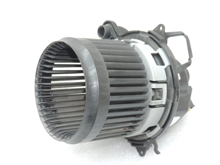 Oriģinālais Renault Captur I (J87) Clio IV sildītāja ventilatora motors 272101005R