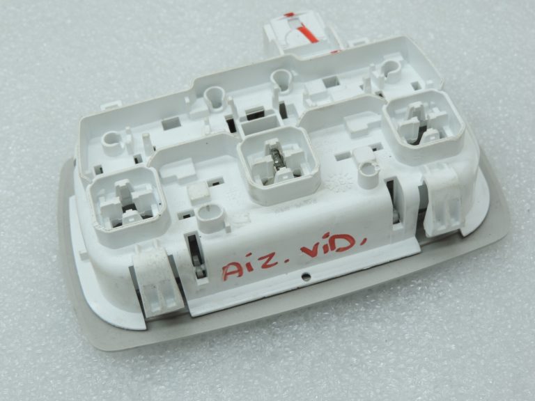 Renault Captur I Megane IV Aizmugures salona apgaismojums 264303010R