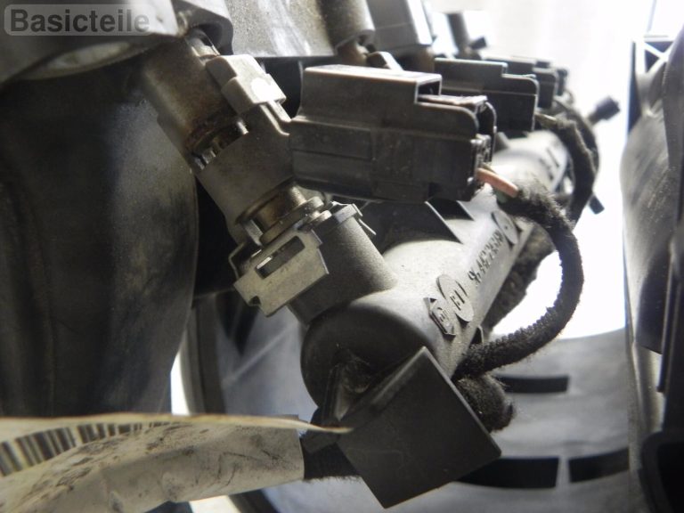 Oriģinālais Citroen Peugeot 1.4i 16v ieplūdes kolektors ar iesmidzināšanas sprauslām