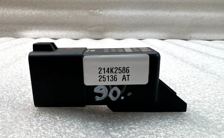 Skoda VW VW Audi Seat Oriģinālais kvēlspuldzes vadības bloka relejs 038907281d