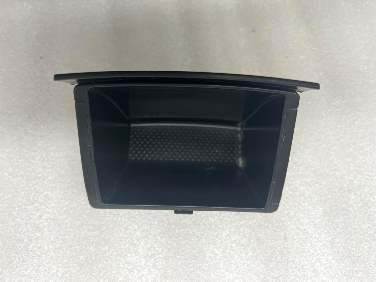 Skoda octavia aizmugurējā roku balsta nodalījums 1z0863284