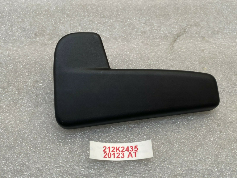 Škoda Superb III B8 3V Rokturis vāka slēdzenes kabelim 6R1823533