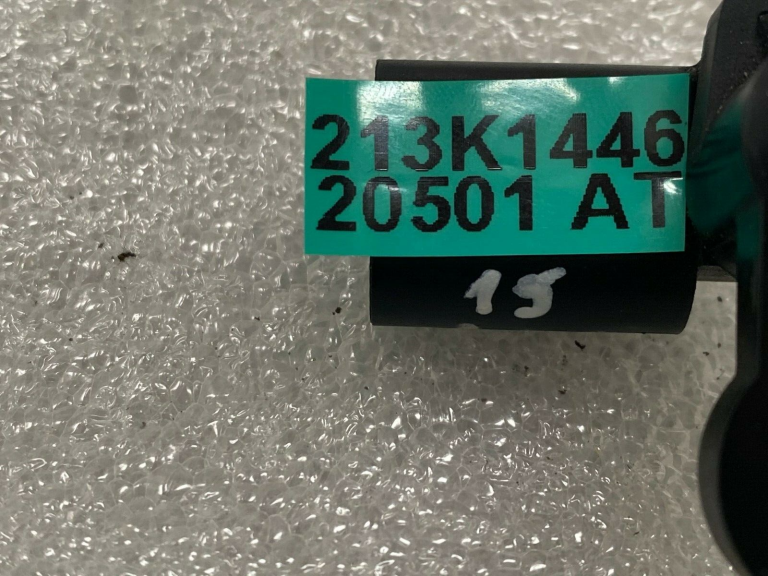 Skoda Superb III B8 3V dzesēšanas šķidruma temperatūras sensors 04E919501B