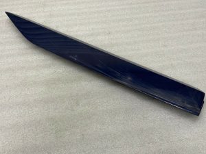 Skoda Superb III B8 3V aizmugurējās durvju moldings kreisā puse 3V0854949E