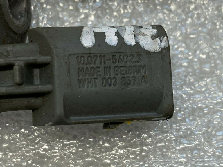 Skoda Superb VW Audi Audi Seat ABS sensors aizmugurējais labais WHT003856a