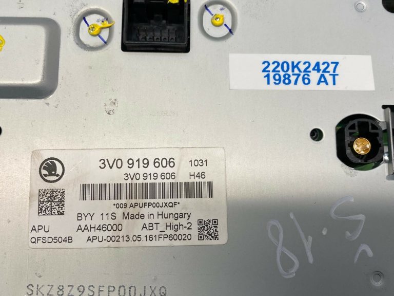 Škoda Superb III B8 3V Displeja bloks un vadības panelis ar skārienekrānu 3V0919606